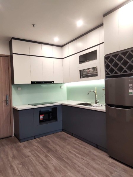 Cho thuê căn 2PN full đồ 8,5tr Vinhome Smart City