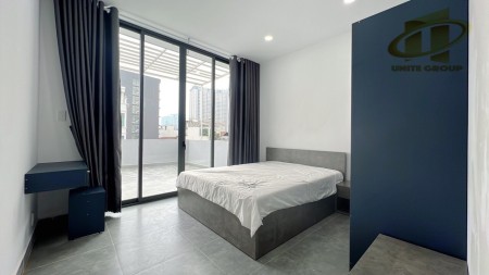 Căn hộ cao cấp, ban công view thành phố, gần cầu Ông Lãnh, Quận 1