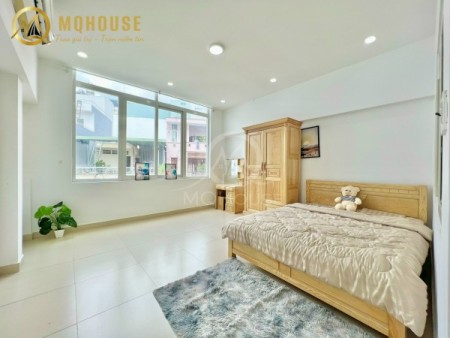 Căn hộ cao cấp 1pn bếp riêng full kính, ngay khu sân bay