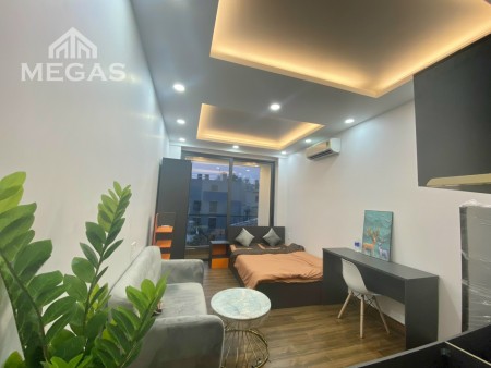 Căn hộ studio ban công 30m2 - gần nhà hát Hoà Bình - quận 10