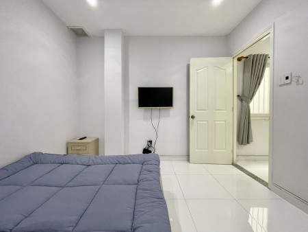 Căn hộ 2 phòng ngủ - 65m2 - 2 wc - khu sân bay - di chuyển thuận tiện