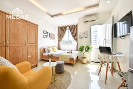 CHDV full nt ban công, thang máy, hầm xe, có dv dọn phòng, ngay Trần Hưng Đạo Q1