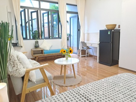 Căn hộ studio balcon mới full NT gần Ngã 4 Phú Nhuận, White Palace, khách sạn Mường Thanh QPN