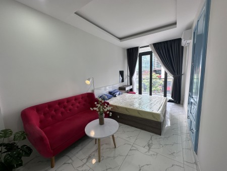 Cho thuê 1PN ban công, máy giặt riêng 48m2, gần vòng xoay Cống Quỳnh, BV Từ Dũ.