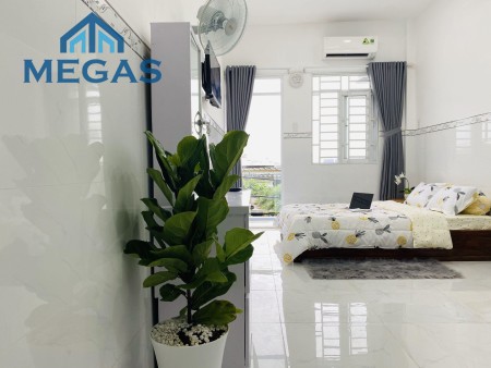 Còn Trống 1 Phòng Bancol Đẹp Gần Cầu Nguyễn Văn Linh, 45m2, 1 phòng ngủ, 1 toilet