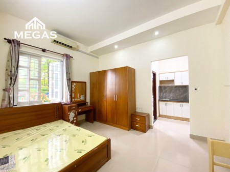 Cho thuê căn hộ 1pn full nội thất gần etown cộng hòa, free xe