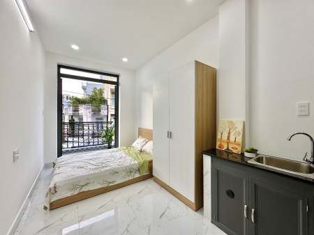 Khai trương căn hộ ban công full nội thất gần chợ Bà Chiểu