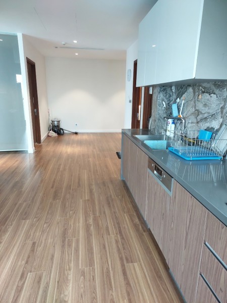 Chính chủ cần cho thuê căn hộ SATRA EXIMLAND 88m2, 2PN, 2WC, Full nội thất. Giá: 14 tr/th