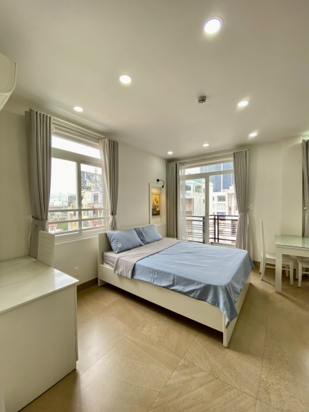 Căn hộ 1 Phòng ngủ Ban công thoáng - Full nội thất Giáp Quận 1, Ngay chung cư Vinhomes Bason