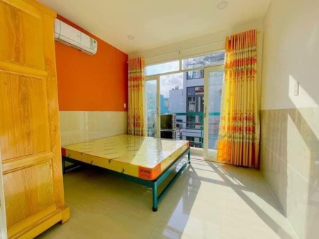 Quận 4 Studio cửa sổ lớn đón nắng Tôn Thất Thuyết