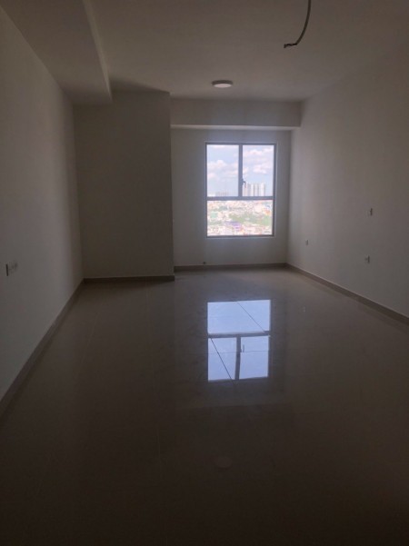 Cho Thuê VP 39m2, HTCB Máy Lạnh - Rèm Cửa Gía 9Tr/Tháng Sunrise City VIew Hotline 0906233195