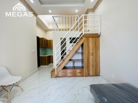 Cho thuê CH có gác, bancol riêng, gần VN Quốc Tự, Quận 10. Giá 7 triệu