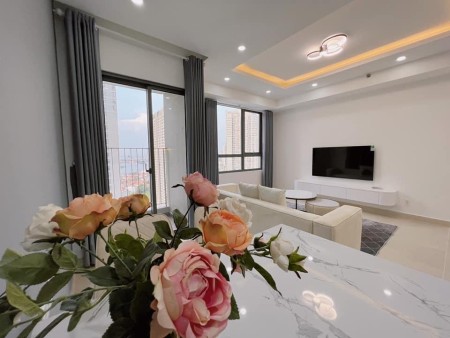 Nhà đẹp, nội thật xịn xò như hình, đã bao phí quản lý