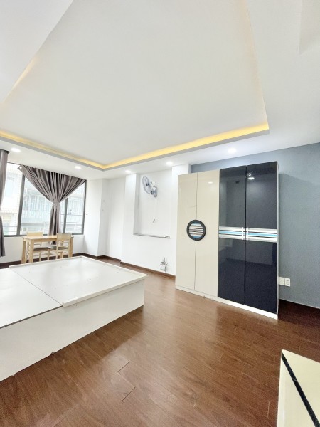 Căn Hộ Ban công gần Aeon Tân Phú CN1