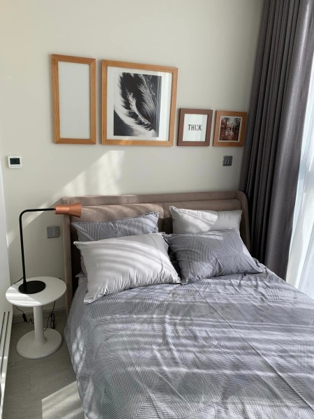 Cho thuê Vinhomes Golden River 2pn thiết kế siêu sang trọng