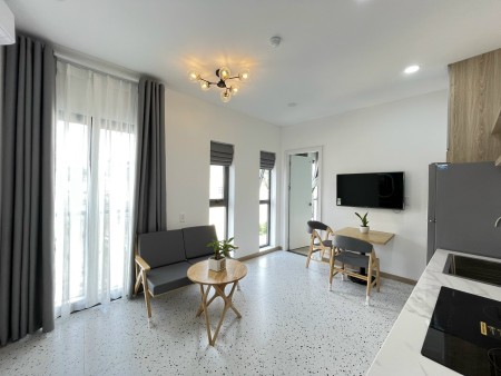 Khai trương căn hộ cao cấp studio 1 phòng ngủ ban công ngay công viên Lê Văn Tám