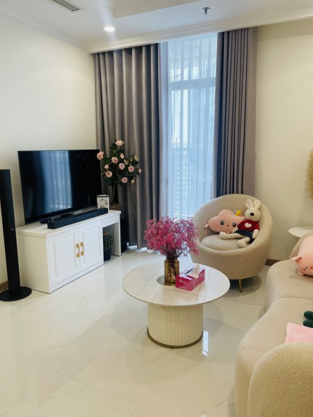 Có việc đi nước ngoài cần cho thuê căn như ảnh, view landmark 81, giá 15 triệu. LH 0938764277