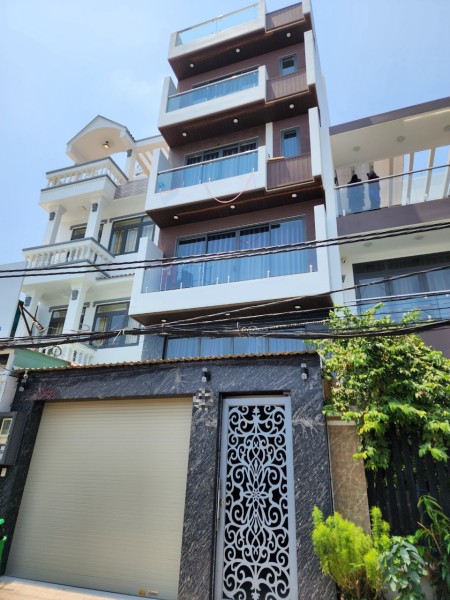 Trống lại studio ban công lớn - có máy giặt riêng ngay Nguyễn Duy Trinh Q2