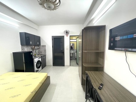 Cho thuê căn hộ studio xa bếp, cửa sổ lớn có máy giặt riêng đường 3/2 gần Bệnh Viện Nhi Đồng 1