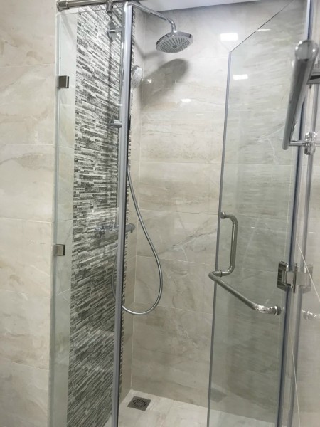 CĂN HỘ Vinhomes golden river cho thuê 1pn 18tr