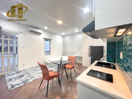 Studio full nội thất hiện đại bancon siêu dài nằm ngay Vincom Trần Trọng Cung Quận 7