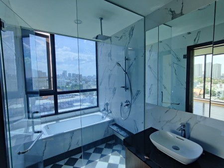 Căn hộ view sông, cao tầng, thoáng mát, không gian sang trọng