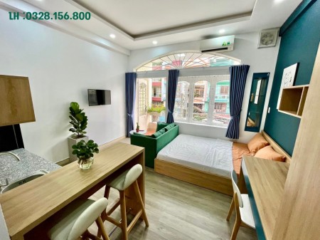 Cho thuê căn hộ Quận 10 Full nội thấy Ban công máy giặt riêng Ngay công viên Lê Thị Riêng