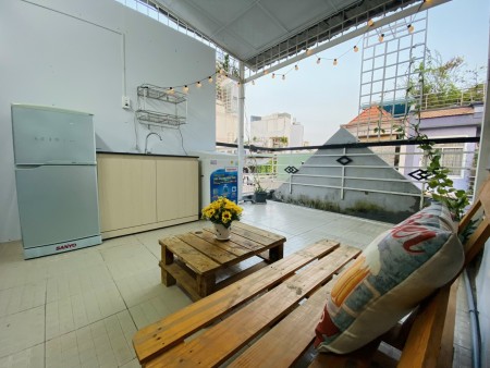 Căn Hộ Cho Quận 10 Có Ban Công Máy Giặc Riêng Full Nội Thất  Gần Cầu Kiệu Q3