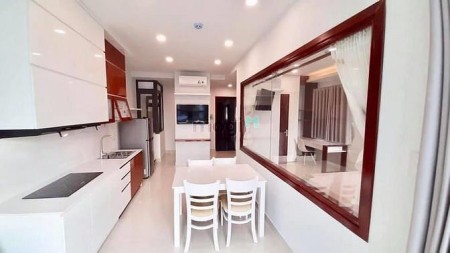 Căn hộ 1 phòng ngủ, 1 phòng khách, rộng 45m2 gần sân bay Tân Sơn Nhất, Tân Bình