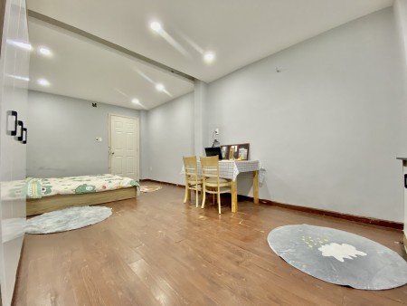 Cho thuê căn hộ dịch vụ giá rẻ ở trung tâm Quận 1 đường Lý Tự Trọng, 35m2