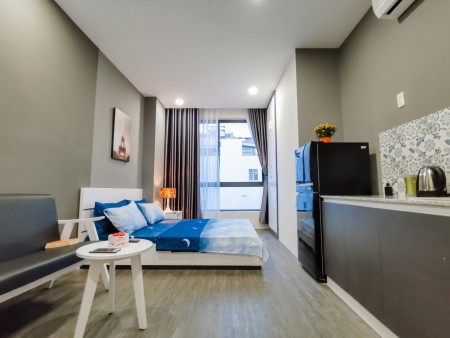 căn hộ full nội thất Quận 5 cửa sổ lớn gió lồng lộng thuận tiện di chuyển qua Quận 1,7,8,4