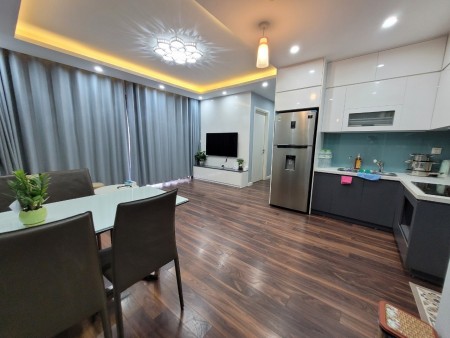 Chính chủ cho thuê căn hộ Royal city 130m2 3PN Nội thất cơ bản giá siêu rẻ chỉ 20 triệu