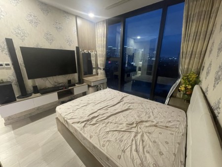 25tr/ 2pn Căn hộ cao cấp Vinhomes Golden River Ba Son tầng cao, 2pn, 80m2, full nội thất