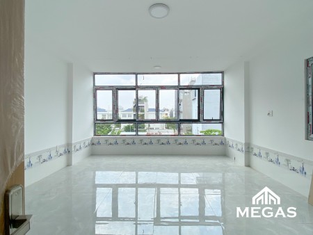 Cho thuê căn hộ ban công siêu mới ngay Cầu Sài Gòn