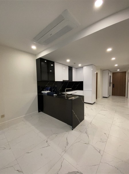 Metropole: 3PN-110m2- N.thất cơ bản, View cực đẹp - CHỈ 35.4 triệu/tháng