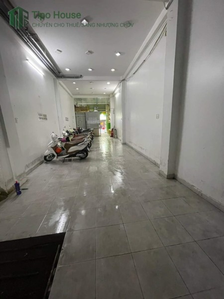 Phòng Duplex ban công gần chợ Gạch Ông Quận 8