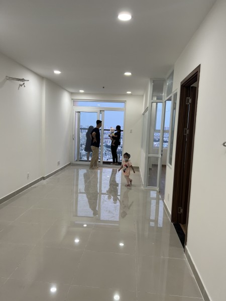 Cho thuê căn hộ 2 phòng ngủ the Western Capital Q6