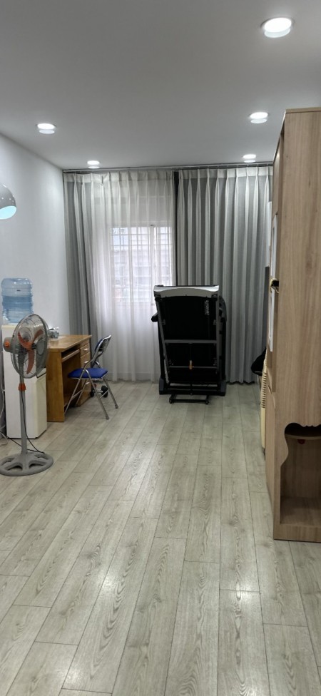 Nhà đang trống cần cho thuê ở liền căn hộ Lotus 2 phòng ngủ 10tr