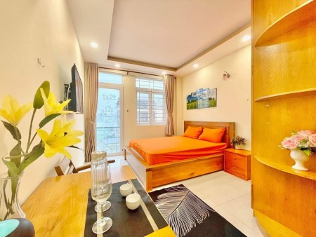 Căn Hộ Ban Công Sang Trọng 35m2 Full Nội Thất Ngay CoopMart Nhiêu Lộc, 3P Đi Chợ Nguyễn Văn Trỗi