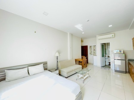 Căn Hộ Balcony 1 Phòng Ngủ Full Nội Thất 55m2 Đ Trương Định Quận 3 kế Võ Văn Tần-Hồ Con Rùa Quận 3