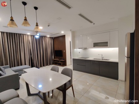 Cho thuê căn hộ Vinhomes Ba Son 2pn, 2wc full nội thất 29tr