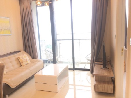 Cho thuê căn hộ 2PN Vinhomes Golden River giá tốt