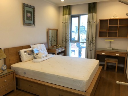 Cho thuê Sky Center,1PN,1WC,có ban công phòng khách,thuê 9,5tr,ở liền