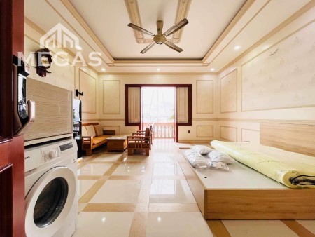 Căn Hộ Cao Cấp Giá Rẻ 43m2 - ĐBPhủ Q10 - Bancol Lớn - ThoángMát - YênTĩnh