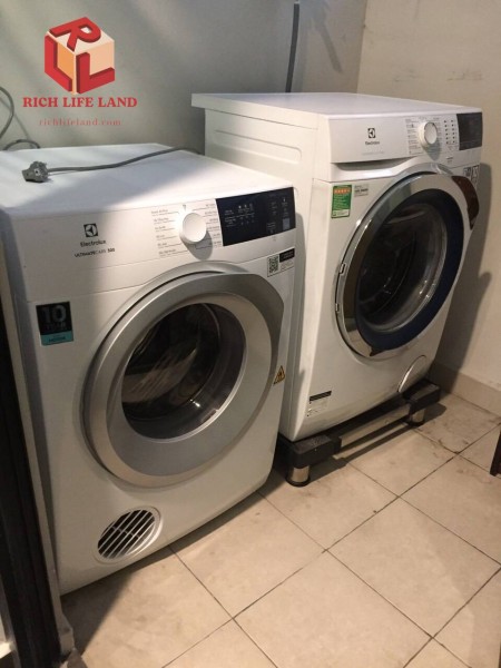 Căn hộ 2 phòng ngủ - View Landmark - Full nội thất - 25 triệu có ngay