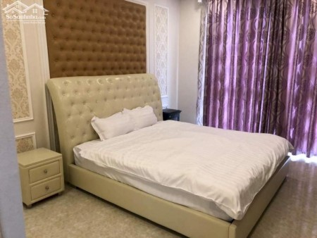 Chính chủ tôi cần cho thuê CHCC Vinhomes Royal City, 3PN, 136m2, sẵn đủ đồ nội thất,LH đt 0344529391