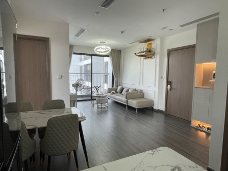 Cho thuê căn hộ 2 PN + 2 WC, full đồ, bao phí dịch vụ hàng tháng LH 0814.373.189