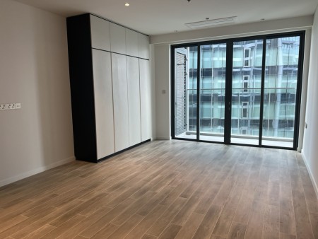 Căn hộ Studio The Metropole Toà Crest cho thuê_47m2_NTCĐT cao cấp_Giá chỉ 1000$