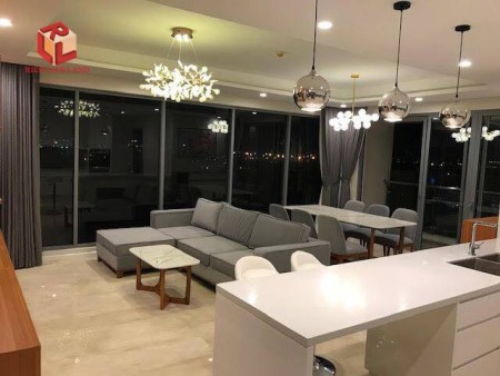 Nhà đẹp - View Sông - Full nội thất - Tầng cao - 4pn giá 75 triệu 200