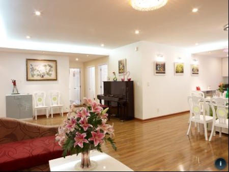 Cho thuê nhanh chung cư Sky Center Q .Tân Bình